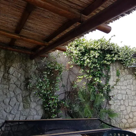 בית נופש Mirto Con Piscina