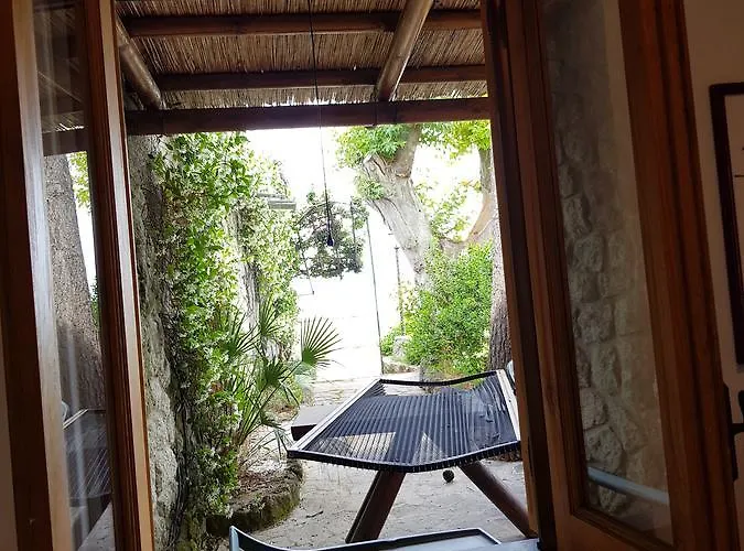 Semesterbostad Mirto Con Piscina Ischia